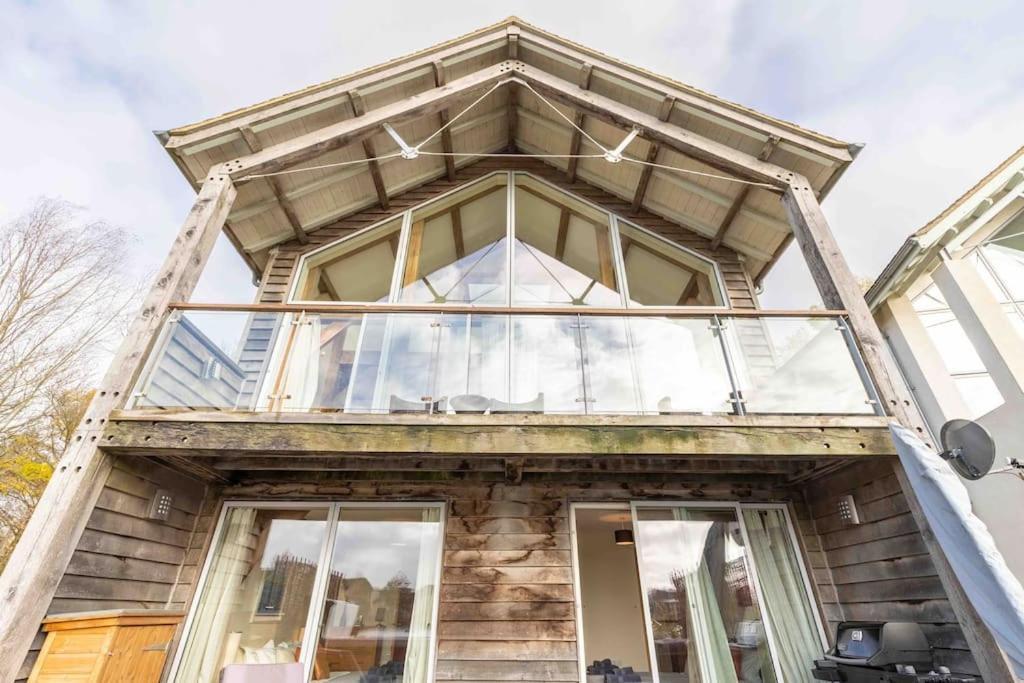 Otters Holt Vila Somerford Keynes Exterior foto